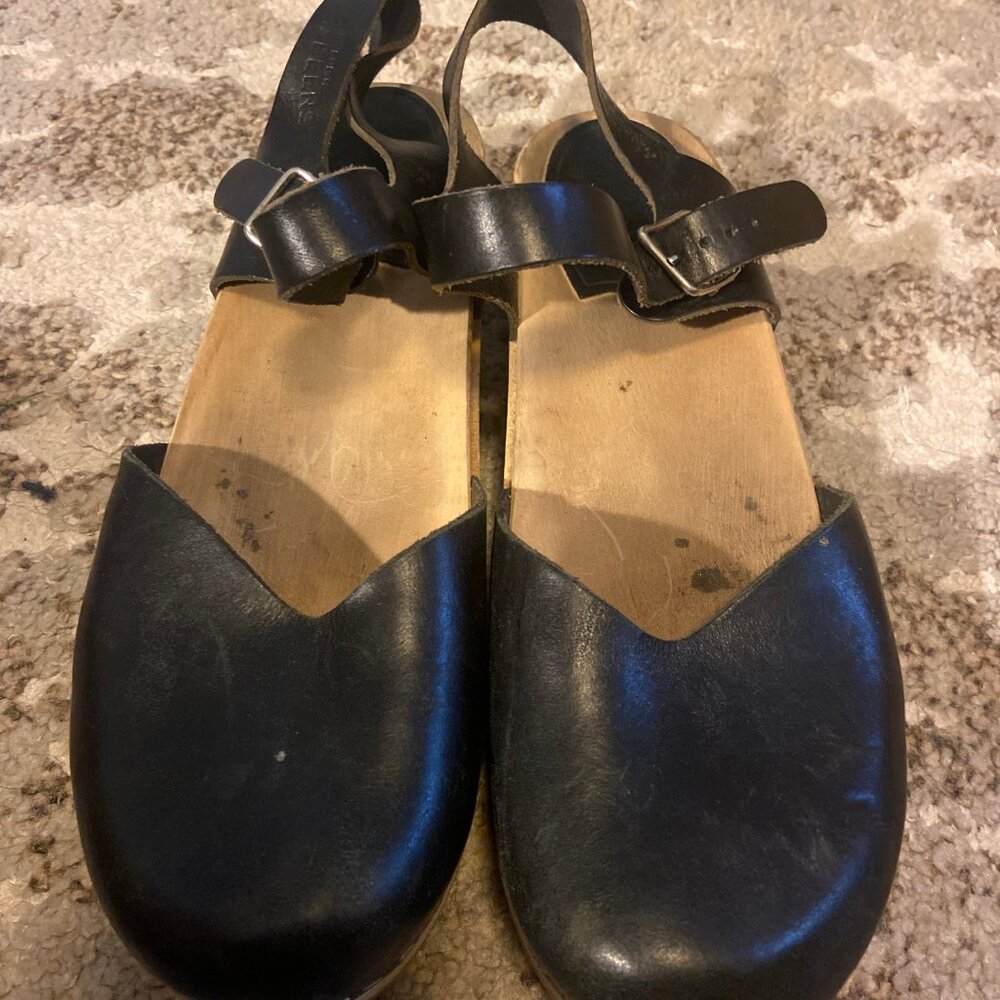Swedish Hasbeens Leather clogs